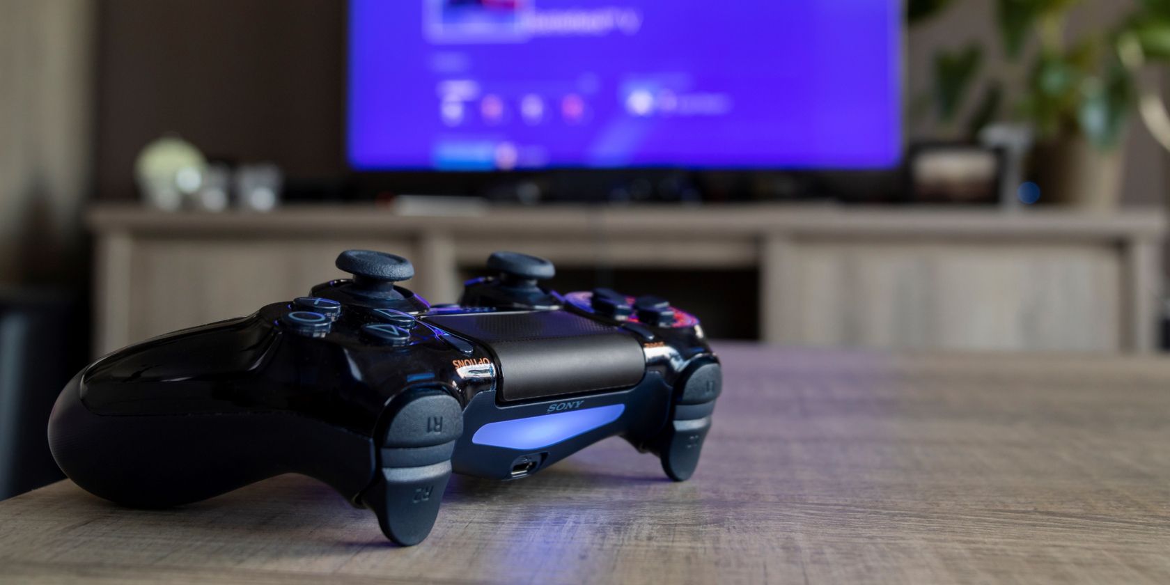 Connect a different device, such as a smartphone, to the PS4 controller's USB port.
If the other device charges successfully, the issue may be with the controller itself.