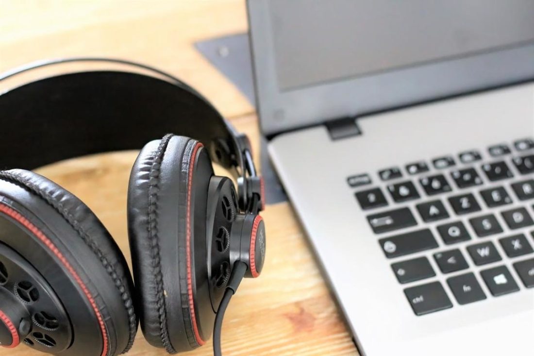 Ensure the headphone plug is fully inserted into the laptop's audio jack
Try using a different pair of headphones to determine if the issue is with the headphones or the laptop