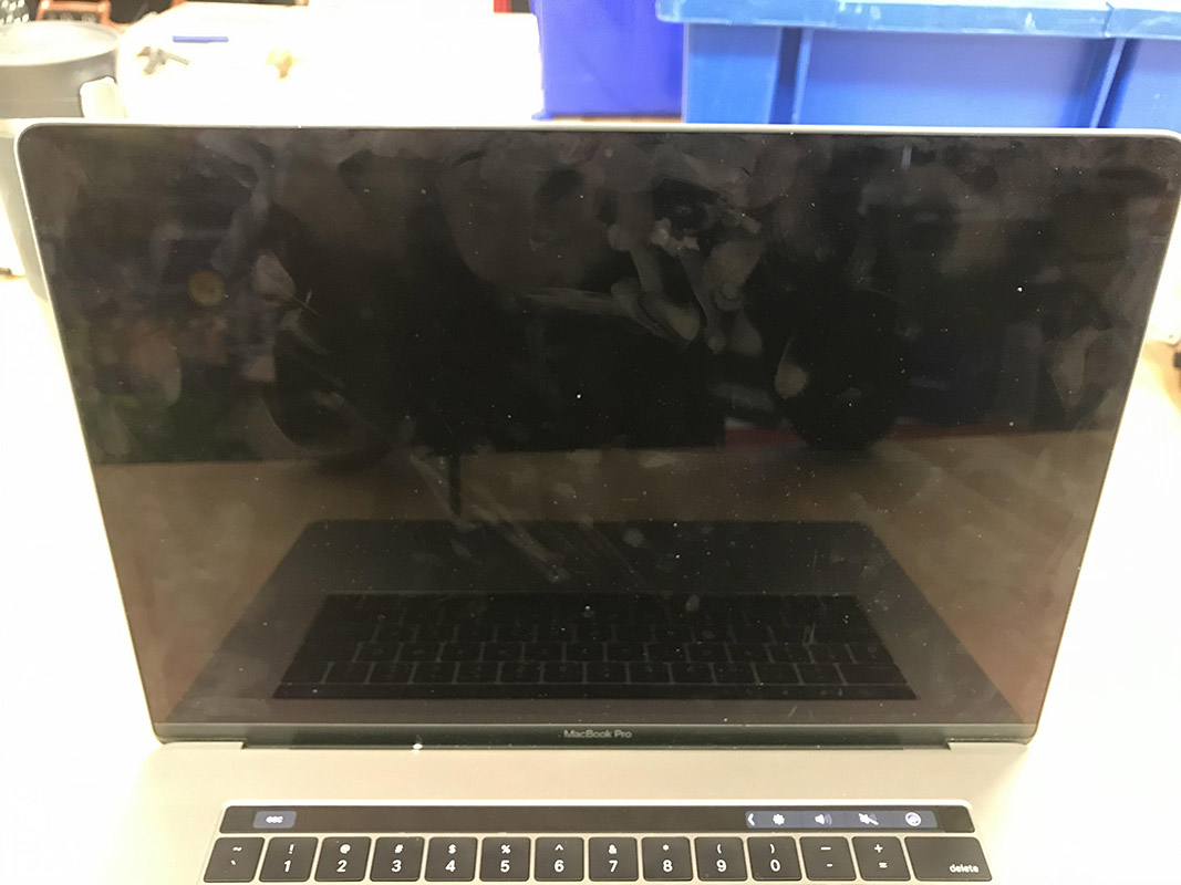 Maintain regular cleaning of your laptop screen to prevent the accumulation of dirt and smudges.
If the light spot remains after cleaning, contact Microsoft support for further assistance.