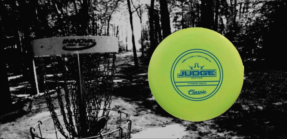 Versatile for all skill levels: Whether you're a beginner or a seasoned disc golfer, the Disc F is suitable for players of all skill levels. Its predictable flight characteristics make it a reliable choice for both casual rounds and competitive play.
 Wide range of shot options: The Disc F's design allows for various shot types, including accurate straight shots, controlled turnovers, and reliable fade finishes. It offers versatility to adapt to different course layouts and shot demands.